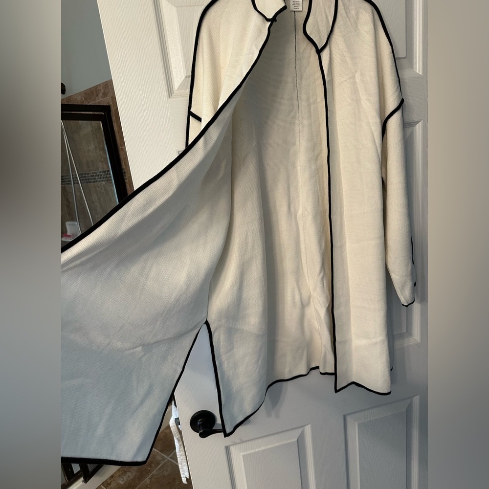 NIEMAN MARCUS Large White Ivory Cardigan Jacket Black Piping Vintage - Picture 10 of 11